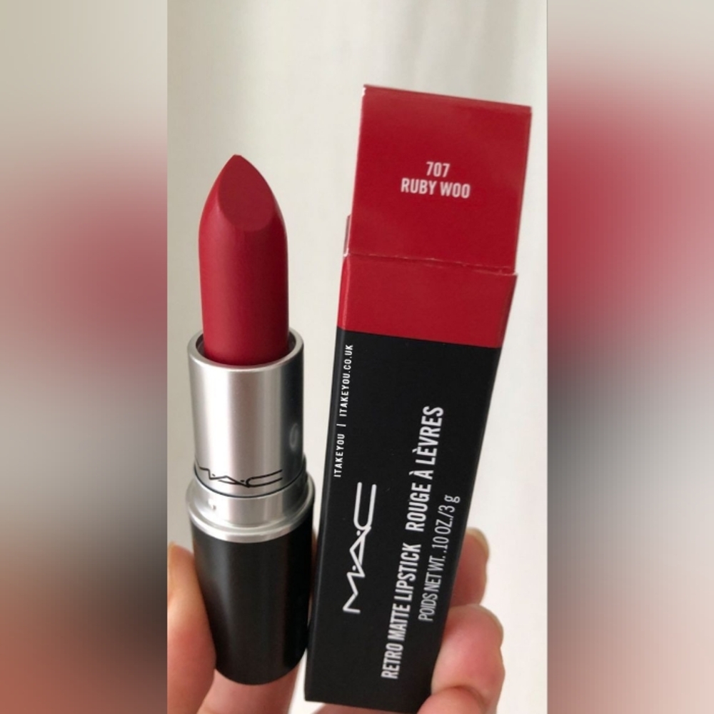 MAC Cosmetics Red Lipstick - Picture 4 of 5